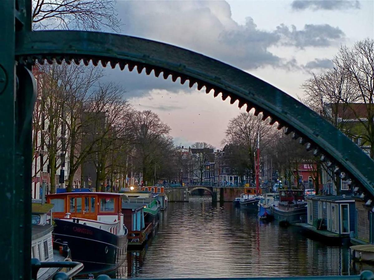 Central & Quiet Canal Apartment Amsterdam Eksteriør billede