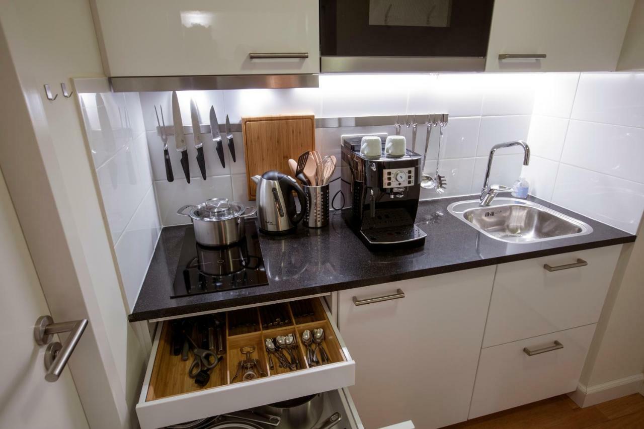 Central & Quiet Canal Apartment Amsterdam Eksteriør billede